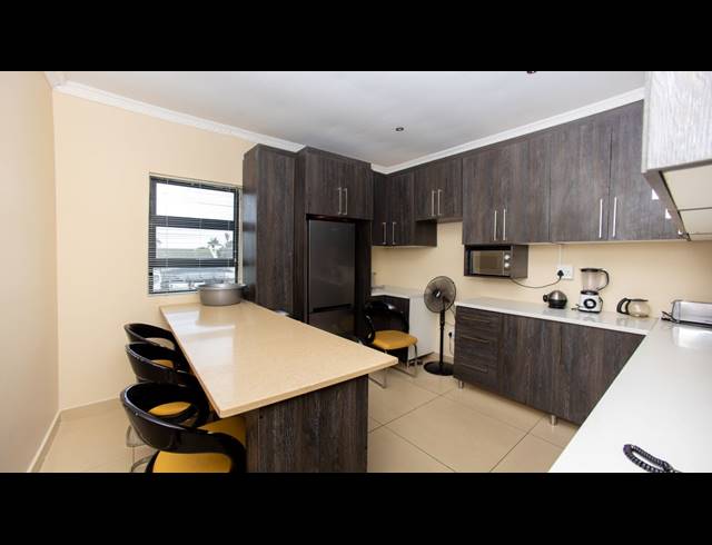 563M² OFFICE FOR SALE IN VINCENT